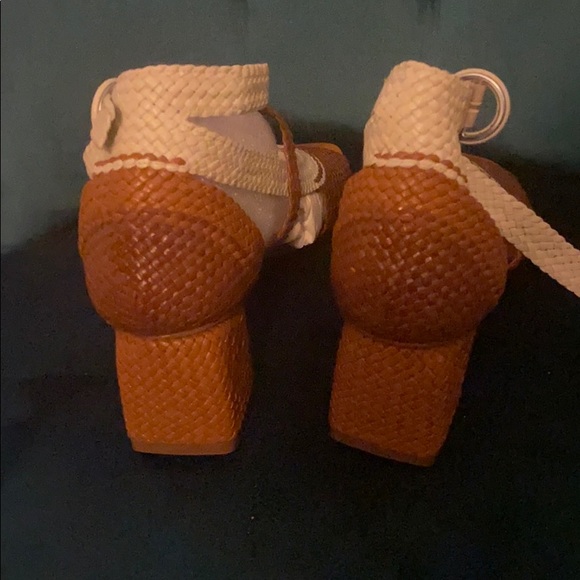 Gorgeous woven sandals by Stuart Weitzman. - Picture 3 of 5